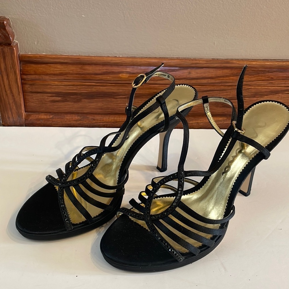 NINA satin Black heel Sandals / strappy / black rhinestones accents size 9M